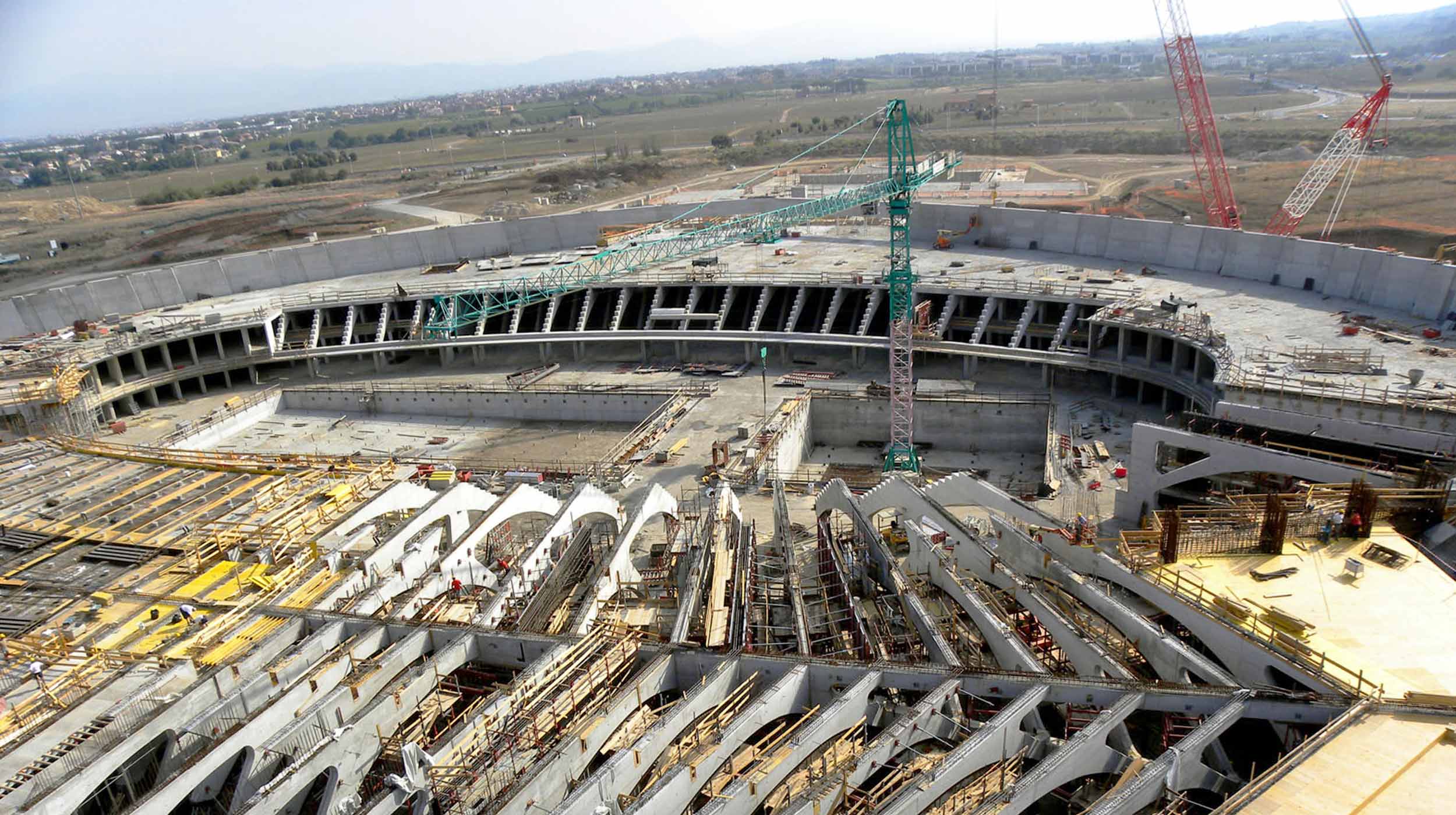 Diseñado por el arquitecto Santiago Calatrava, la “Città dello Sport” incluye campos de fútbol, el nuevo “Palazzo dello Sport” y el Rectorado de la Universidad de Tor Vergata entre otros.