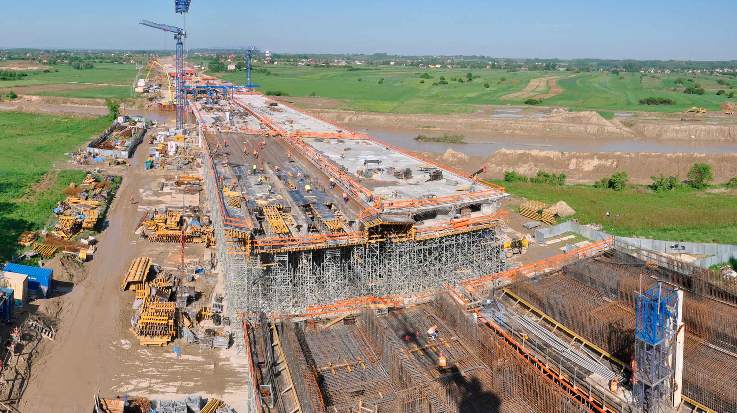 Situada al sur de Polonia, la Autopista A4, de 34 km, une las ciudades de Kryz y Debica.