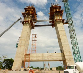 Puente sobre el Río Napo, Orellana, Ecuador