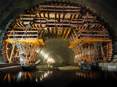 La construcción del túnel de carretera más largo de Polonia con el carro de encofrado MK