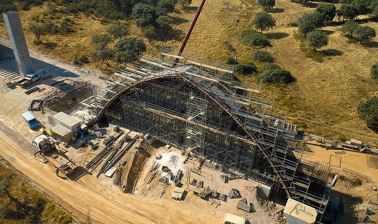 Gran cantidad de equipos para la construcción del primer tramo de alta velocidad de Portugal