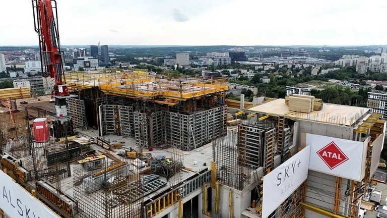 Construcción en altura en Katowice: tecnología de encofrado en rascacielos