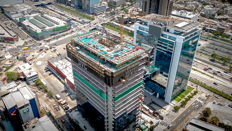 Nueva torre en el centro de Lima