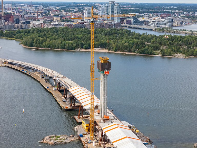 El puente más largo y más alto de Finlandia